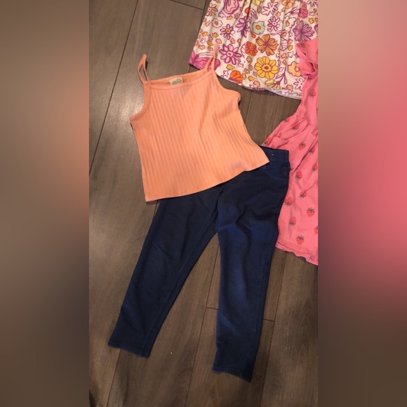 Girls summer clothing bundle - Picture 5 of 10